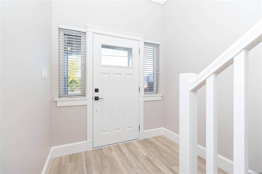 Fifth View of 9373 East Saanich Rd, North Saanich, BC, V8L 0C2