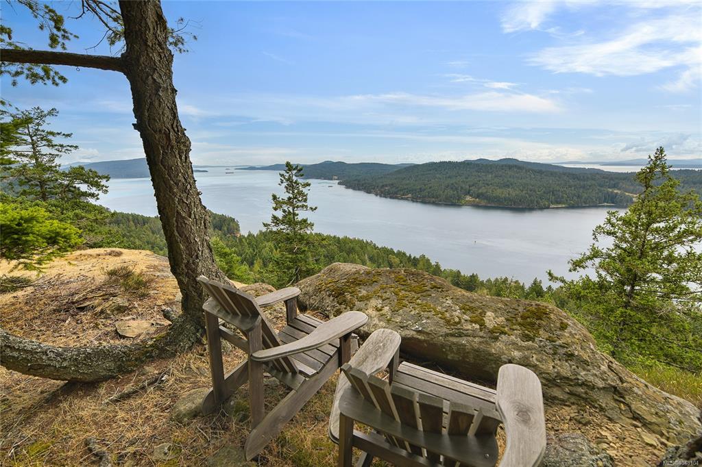 Third View of 470 Heck Hill Rd, Mayne Island, BC, V0N 2J2