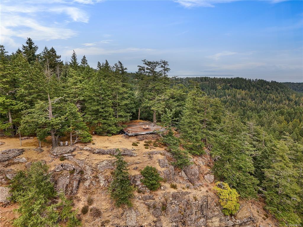 Fourth View of 470 Heck Hill Rd, Mayne Island, BC, V0N 2J2