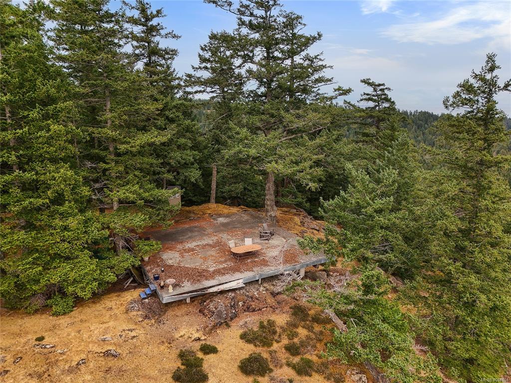 Fifth View of 470 Heck Hill Rd, Mayne Island, BC, V0N 2J2