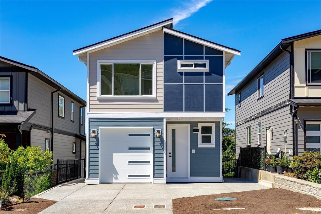 942 Peace Keeping Cres, 1048111, BC,