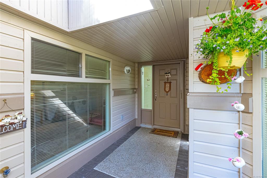 Fifth View of 902 Lakes Blvd, ST ANDREWS LANE, Parksville, BC, V9P 2P8