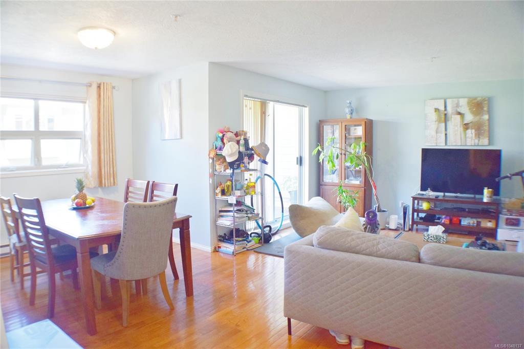 Fourth View of 1694 Cedar Hill Cross Rd, Saanich, BC, V8P 2P7