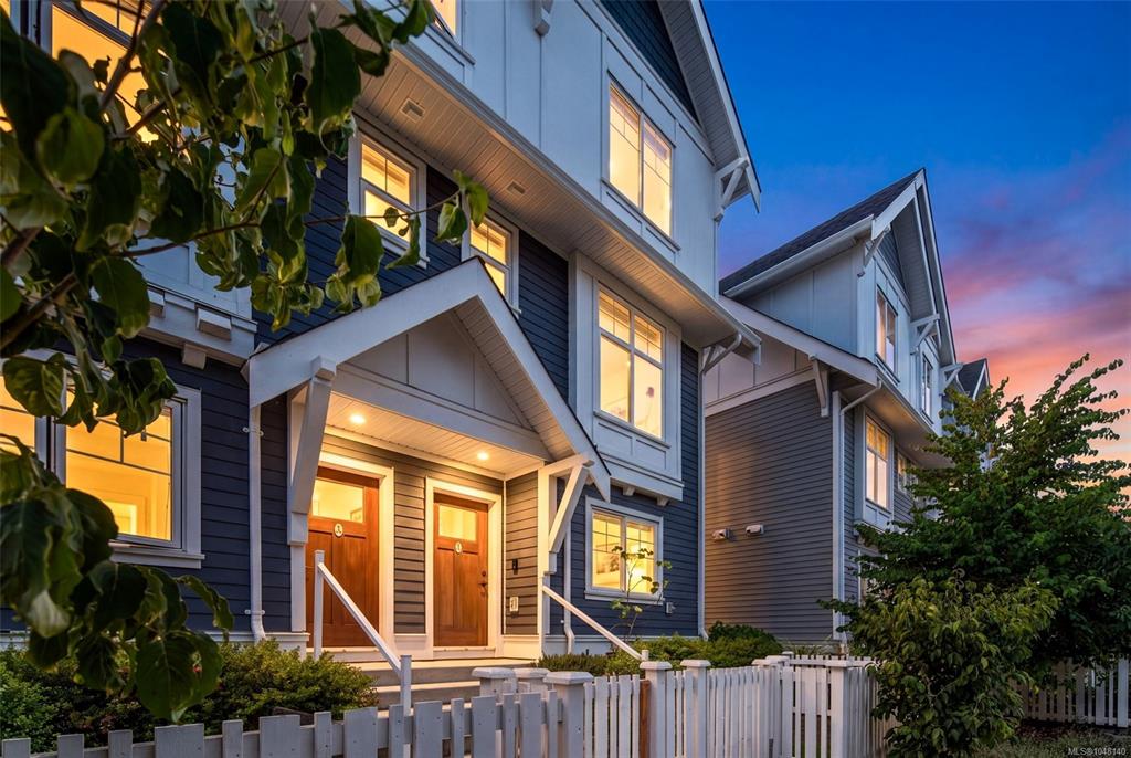 Third View of 3092 Washington Ave, Victoria, BC, V9A 0J5