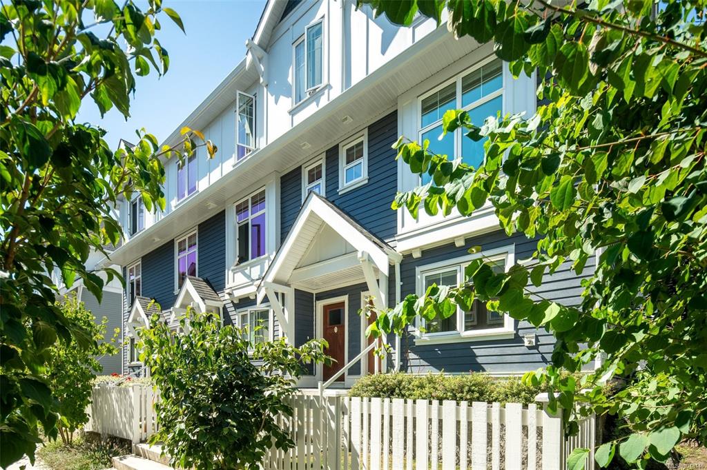 Fourth View of 3092 Washington Ave, Victoria, BC, V9A 0J5