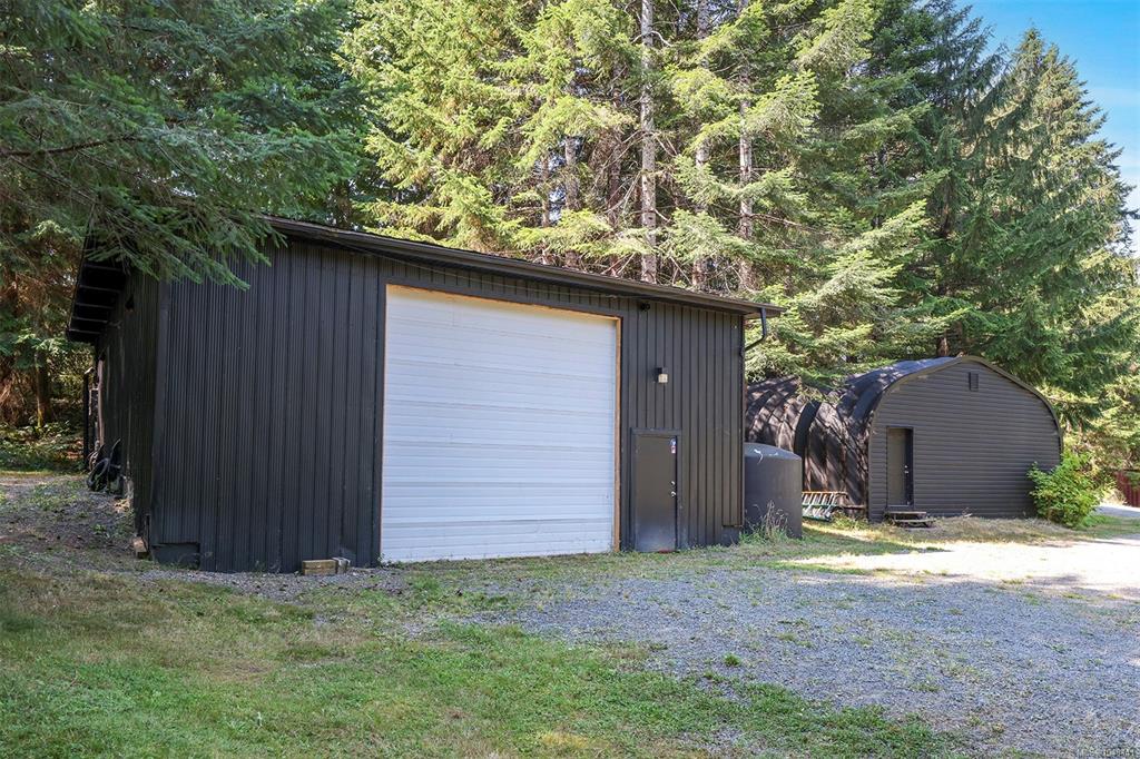 Fifth View of 2400 Clark Rd, Courtenay, BC, V9J 1T1