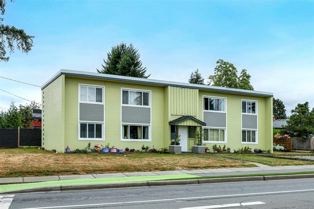 Second View of 504 17th St, Courtenay, BC, V9N 1Y8
