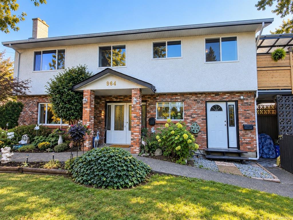 Second View of 904 Rankin Rd, Esquimalt, BC, V9A 6V6
