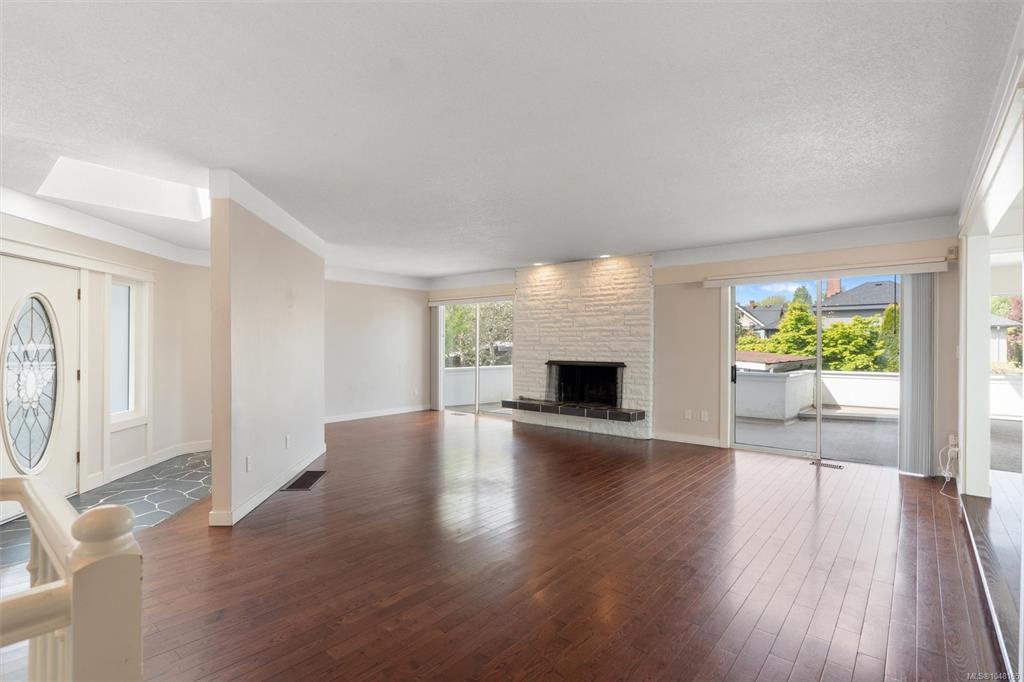 Fourth View of 336 Stannard Ave, Victoria, BC, V8S 3M4