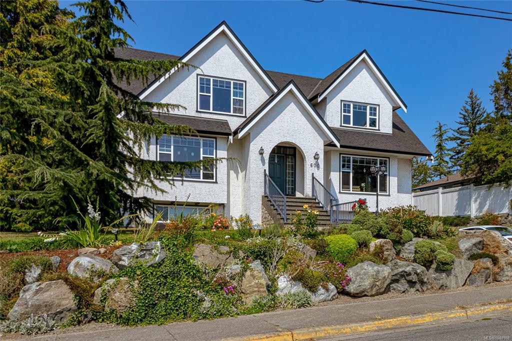 Fourth View of 600 Judah St, Saanich, BC, V8Z 2K2