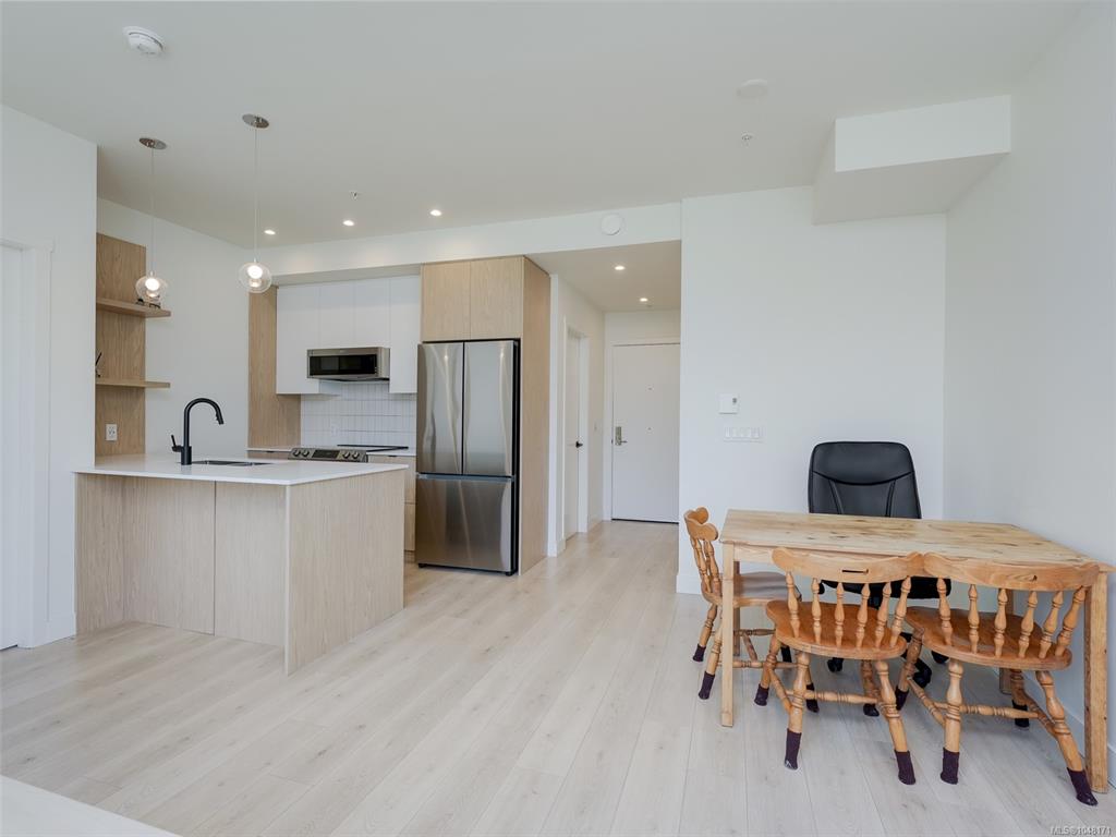 Fifth View of 1301 Hillside Ave, Sparrow, Victoria, BC, V8T 2B3