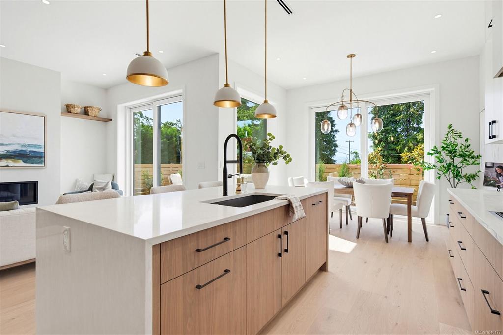 Fourth View of 3022 Cadboro Bay Rd, Oak Bay, BC, V8R 5J9