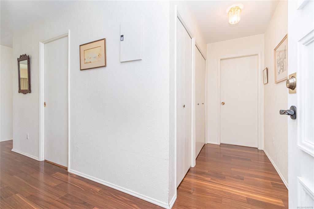 Third View of 1145 Hilda St, Victoria, BC, V8V 2Z5