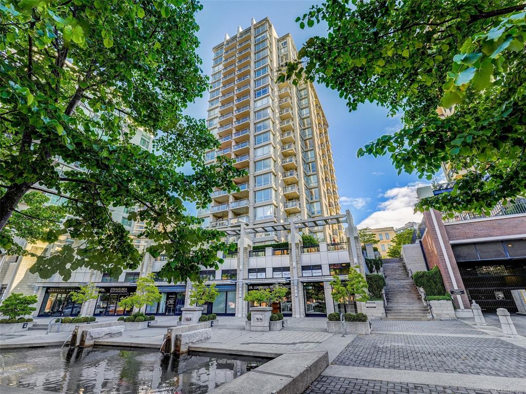 751 Fairfield Rd, 1048209, BC,