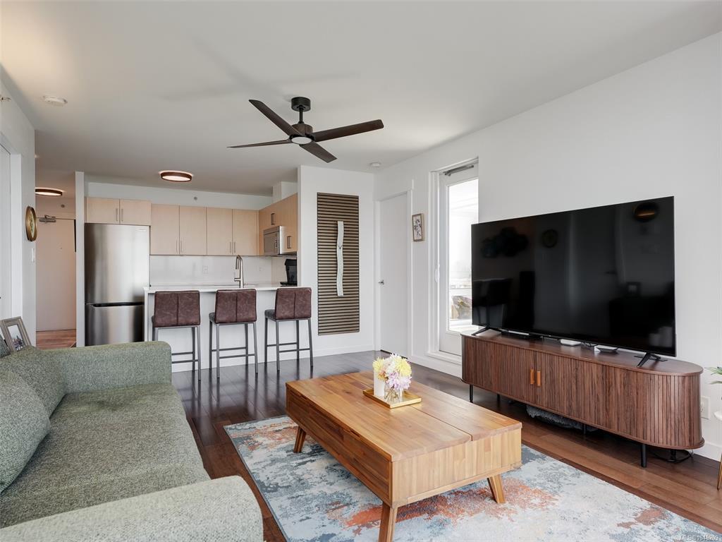 Fourth View of 751 Fairfield Rd, Astoria, Victoria, BC, V8W 4A4