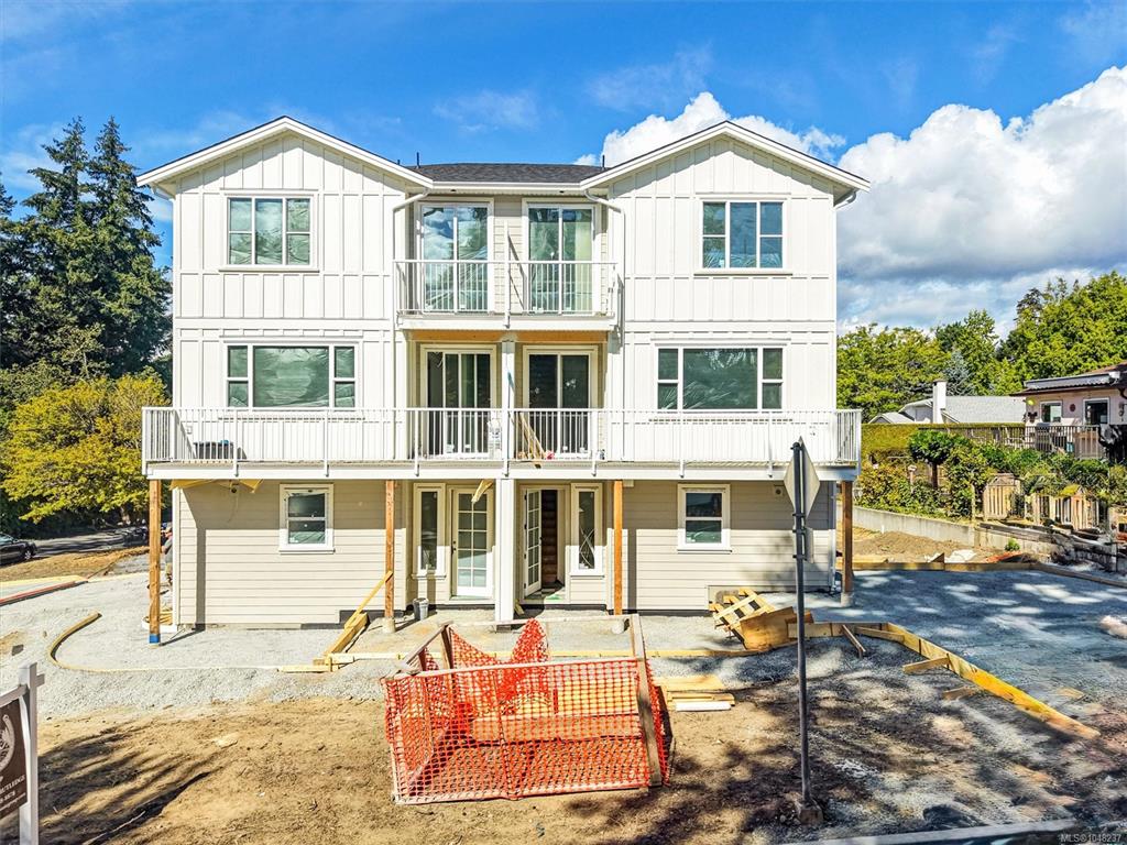 Fifth View of 768 Lindsay St, Saanich, BC, V8Z 3E1