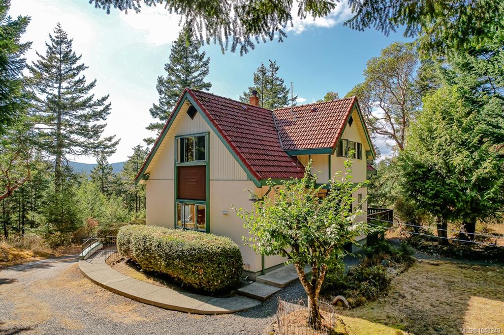 Second View of 620 Tammy Pl, Highlands, BC, V9B 5T9