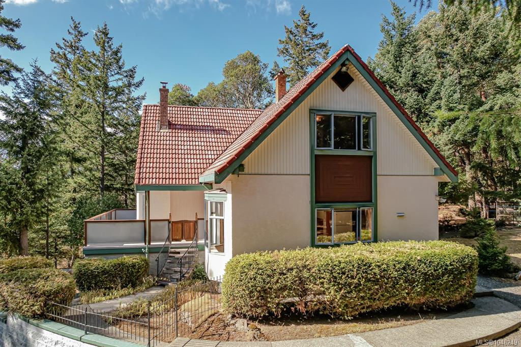 Third View of 620 Tammy Pl, Highlands, BC, V9B 5T9