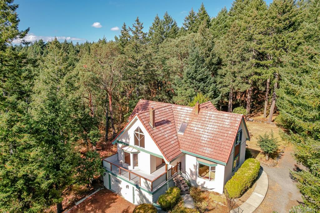 Fifth View of 620 Tammy Pl, Highlands, BC, V9B 5T9