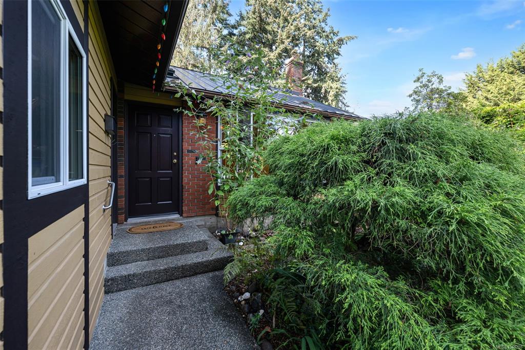 Third View of 3334 Wishart Pl, Colwood, BC, V9C 3N3