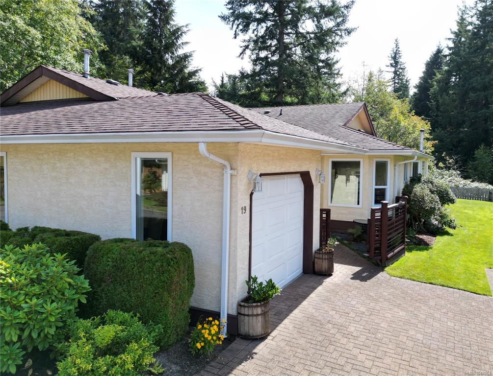 605 Rockland Rd, 1048264, BC,
