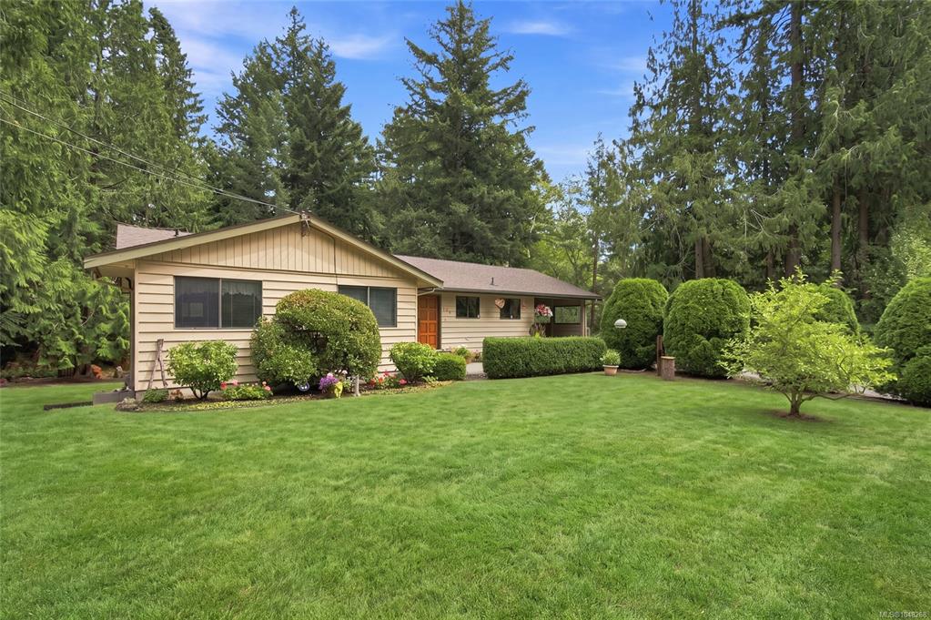 Third View of 103 Green Lake Cres, Lantzville, BC, V0R 2H0