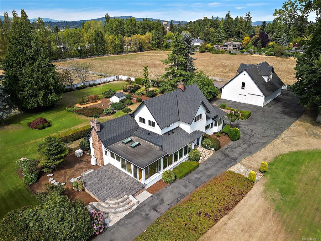 Third View of 3190 Martindale Rd, Central Saanich, BC, V8M 1W6