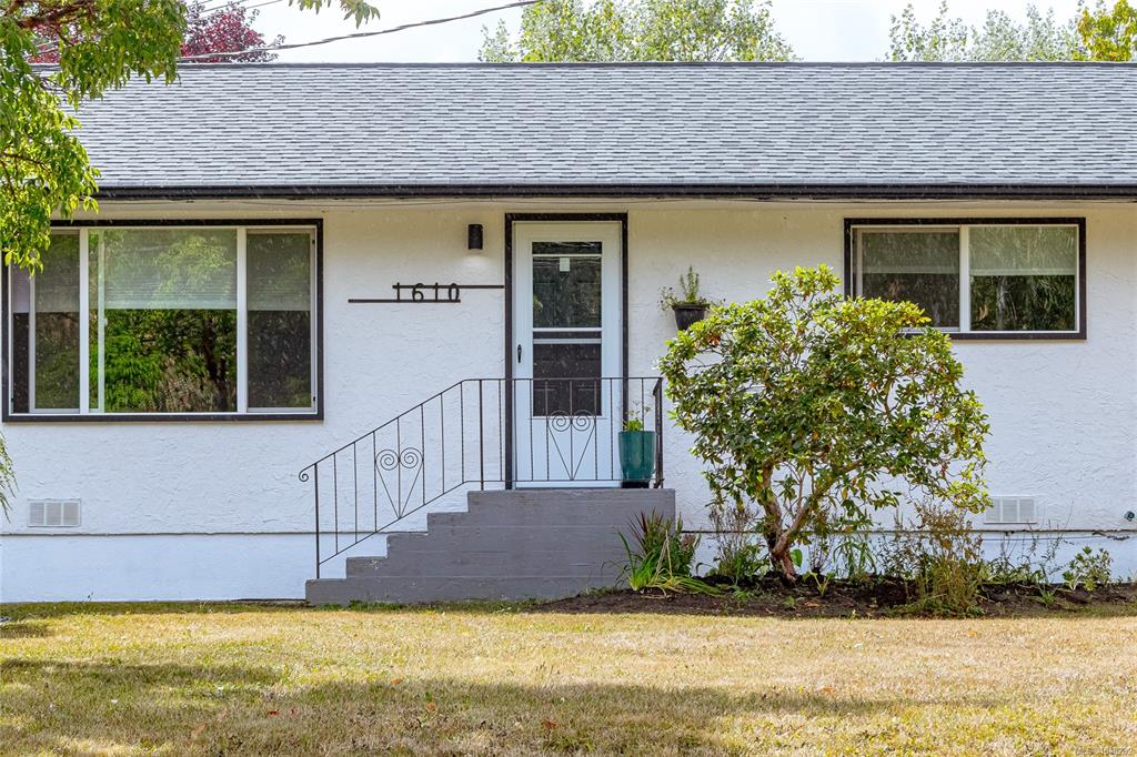 Fourth View of 1610 Glen Rd, Cowichan Bay, BC, V0R 1N1