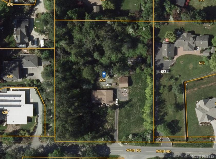 Fourth View of 652 Wain Rd, North Saanich, BC, V8L 5M5