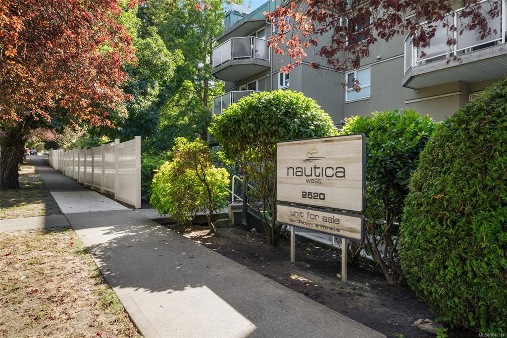 Third View of 2520 Wark St, Victoria, BC, V8T 5G6