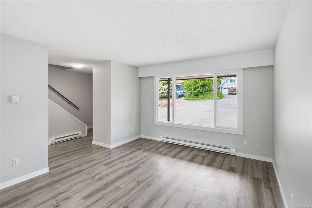 Fifth View of 2457 Rosstown Rd, Nanaimo, BC, V9T 3R6