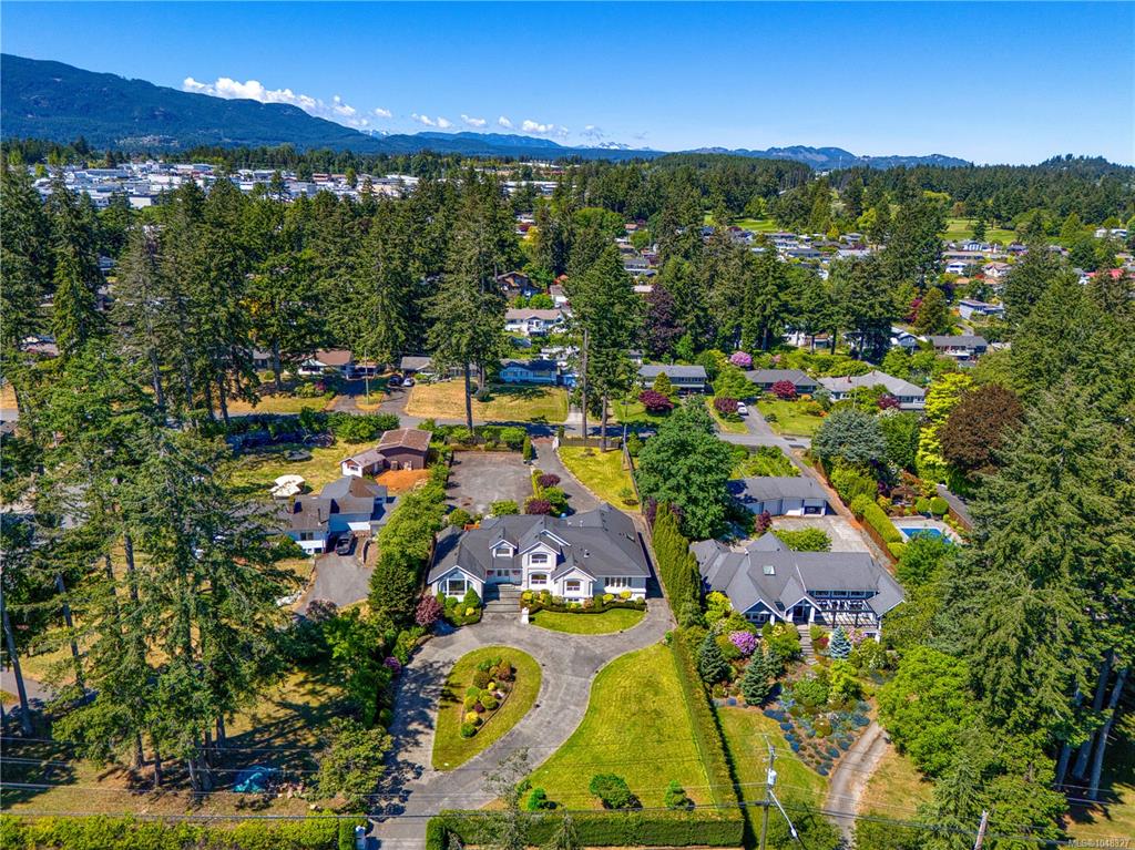 Third View of 2415 Departure Bay Rd, Nanaimo, BC, V9S 3W1