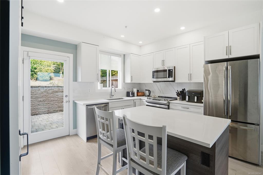 Second View of 1726 Kerrisdale Rd, Nanaimo, BC, V9S 1N5