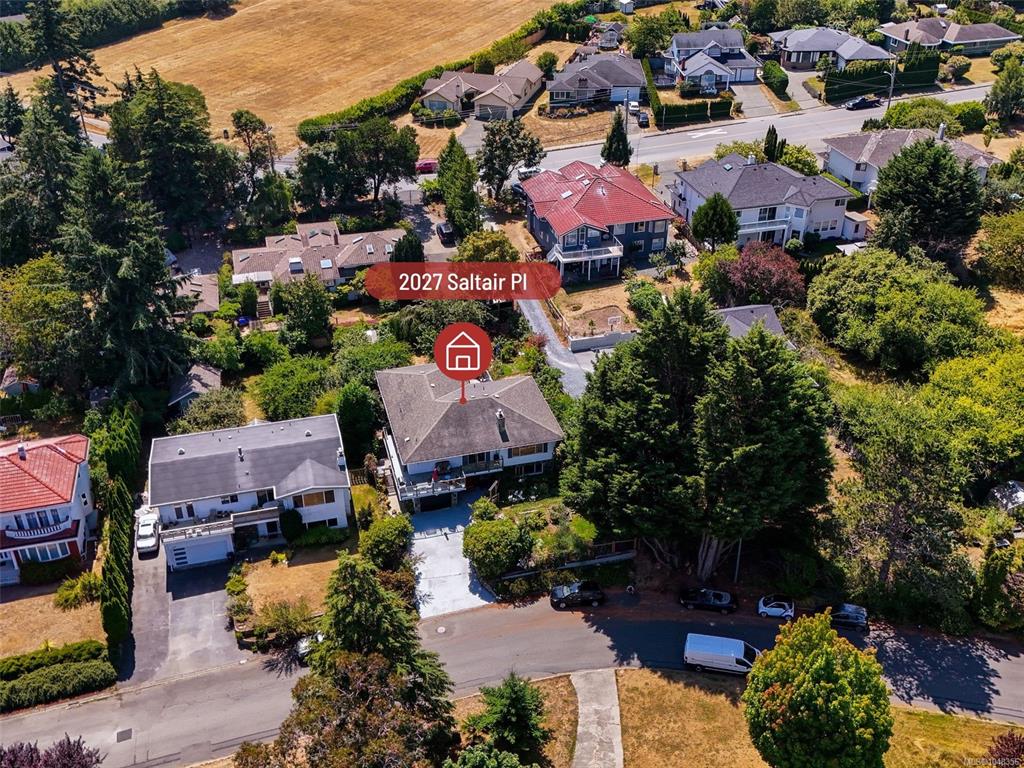 Third View of 2027 Saltair Pl, Saanich, BC, V8N 4S4