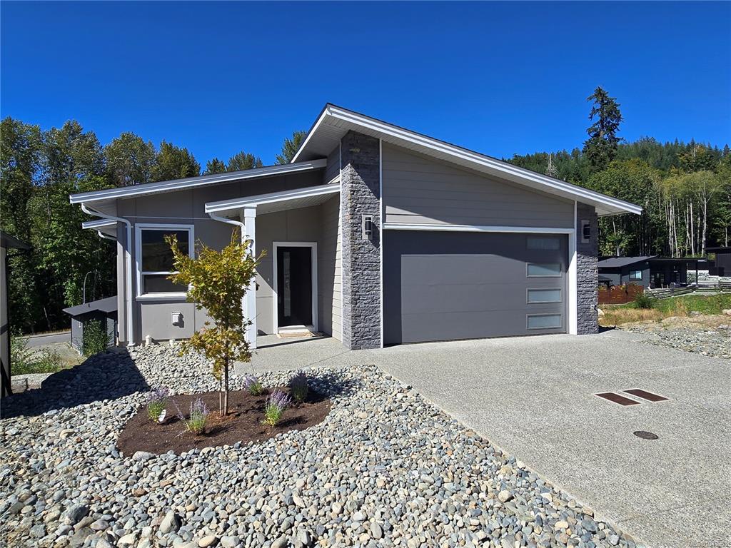 Third View of 7146 Elkridge Rd, Lake Cowichan, BC, V0R 2G0
