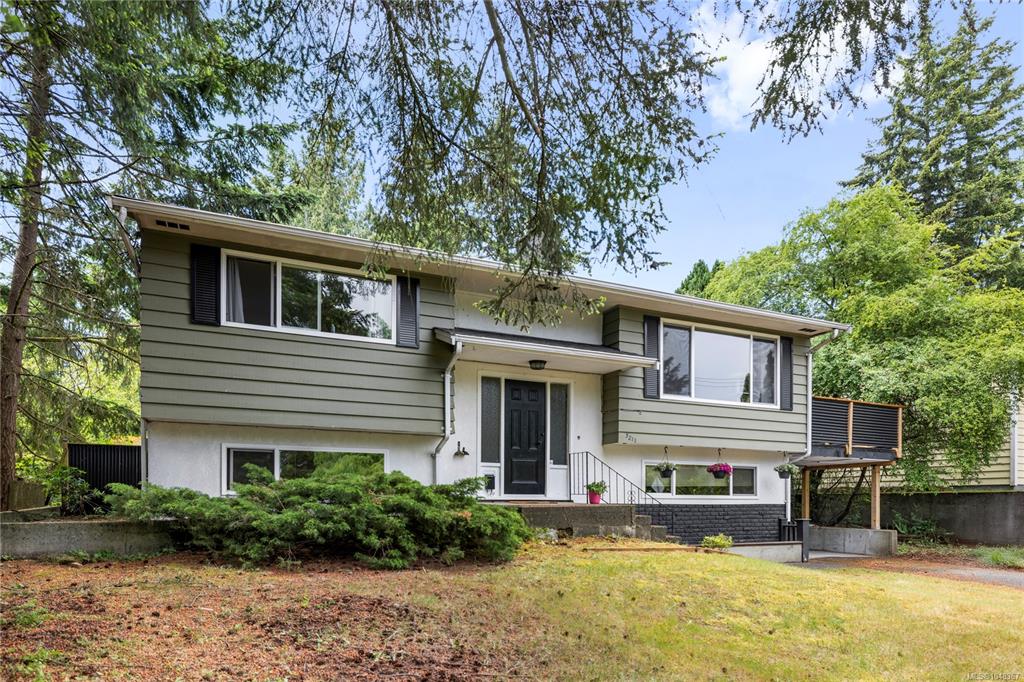 3211 Uplands Dr, 1048367, BC,