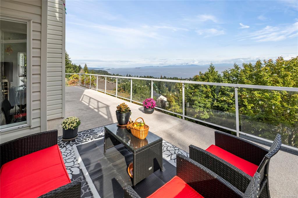Second View of 4975 Laguna Way, Nanaimo, BC, V9T 5L6