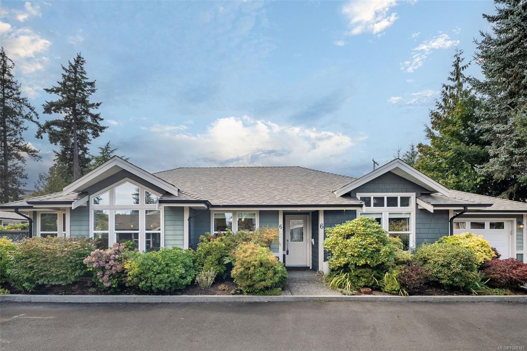 Third View of 707 Greenlea Dr, Saanich, BC, V8Z 3E7