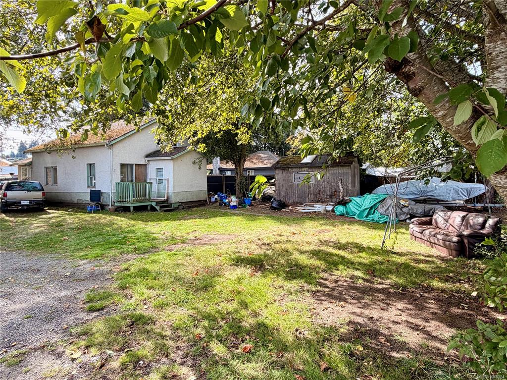 Fourth View of 1600 17th Ave, Campbell River, BC, V9W 4L4