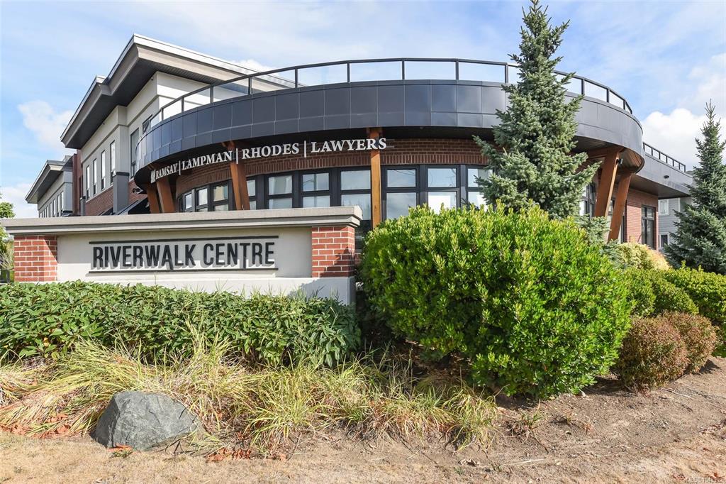 1978 Cliffe Ave, 1048392, BC,