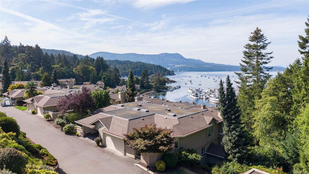 6880 Wallace Dr, 1048404, BC,