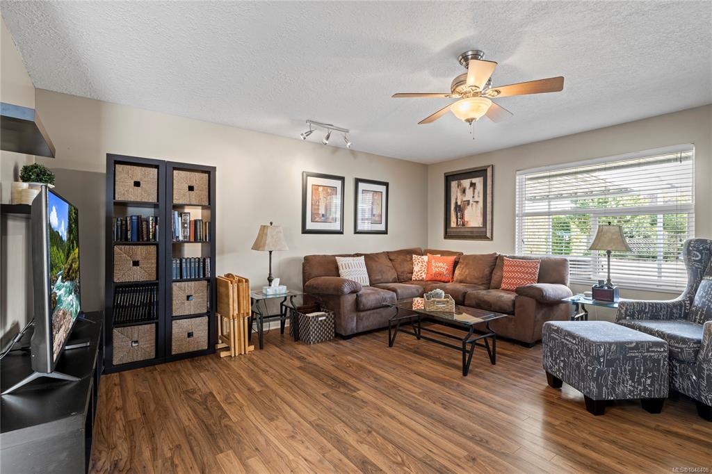 Fourth View of 828 Sunray Rd, Parksville, BC, V9P 1A6