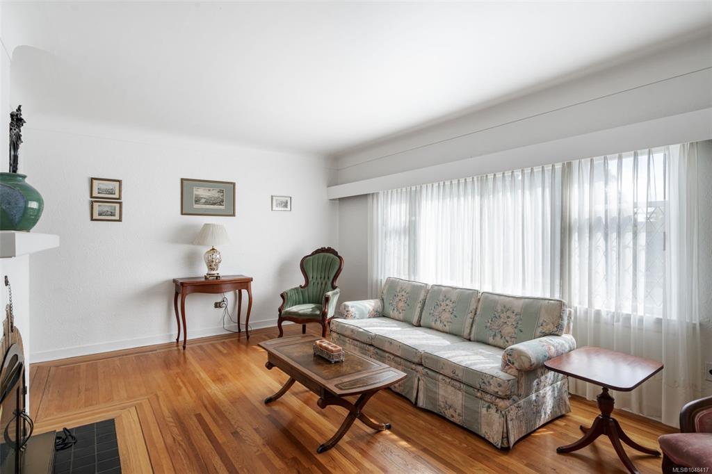 Fourth View of 1258 Rockland Ave, Victoria, BC, V8V 3J2