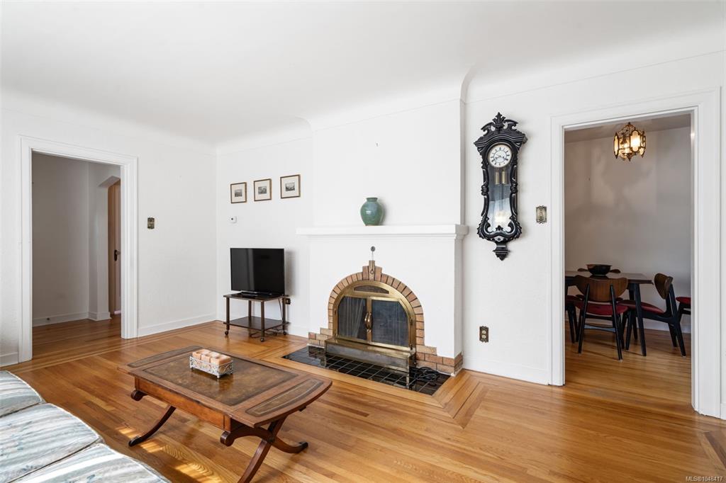 Fifth View of 1258 Rockland Ave, Victoria, BC, V8V 3J2