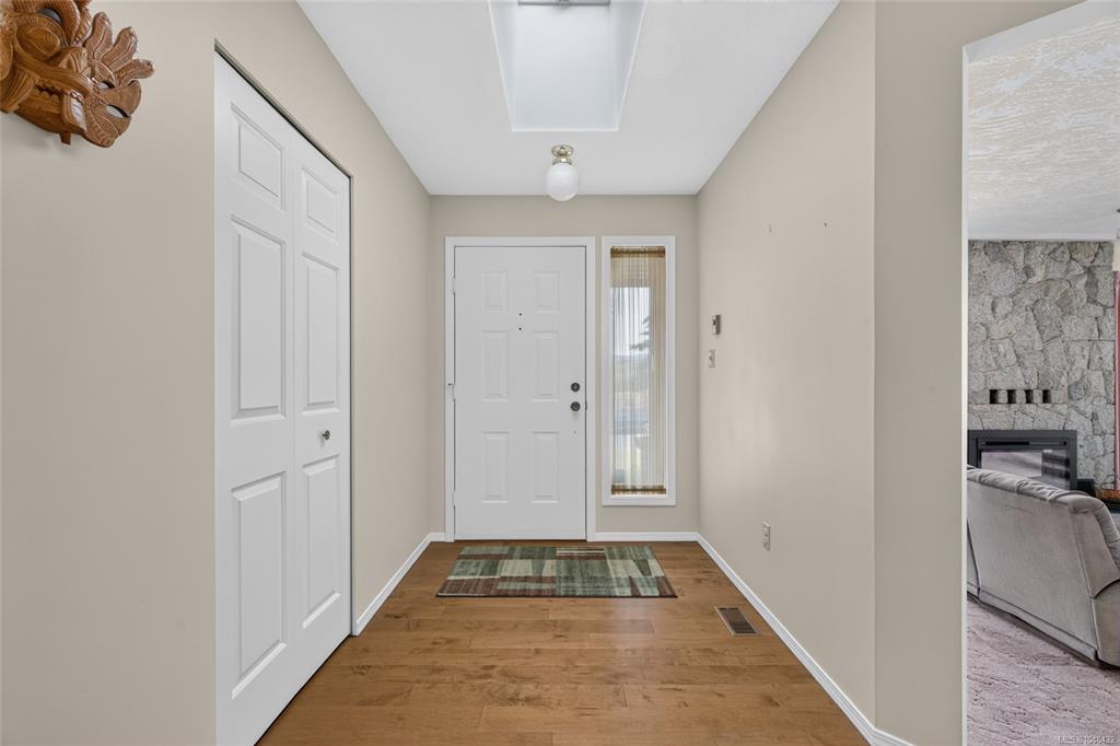 Third View of 1125 Marin Park Dr, Central Saanich, BC, V8M 1E8
