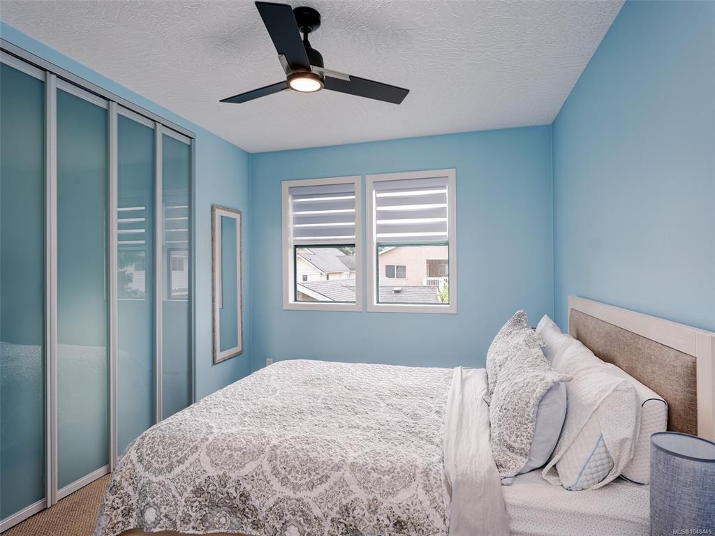 Fifth View of 240 Burnside Rd E, English Oaks, Saanich, BC, V9A 1A3