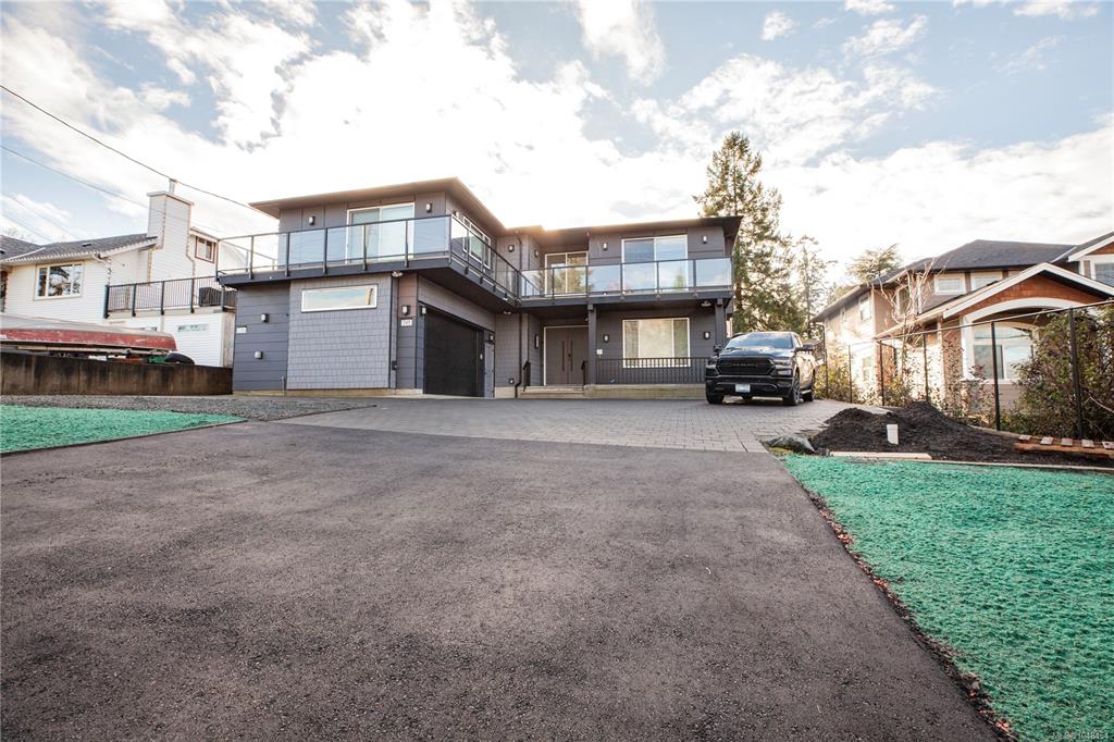 Second View of 741 Snowdrop Ave, Saanich, BC, V8Z 2N3