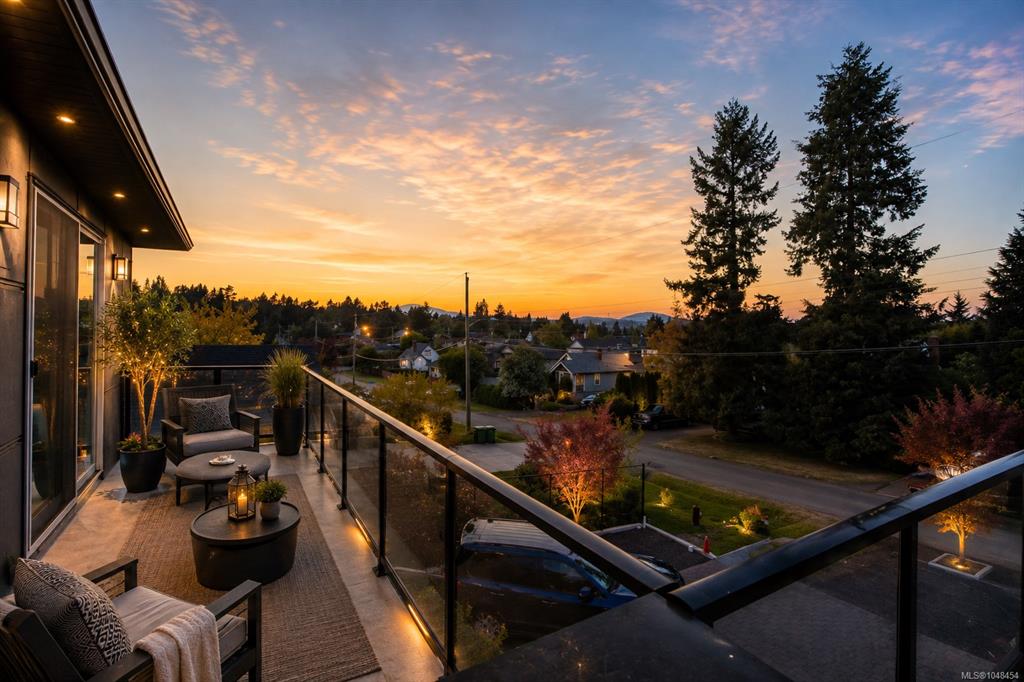 Fifth View of 741 Snowdrop Ave, Saanich, BC, V8Z 2N3