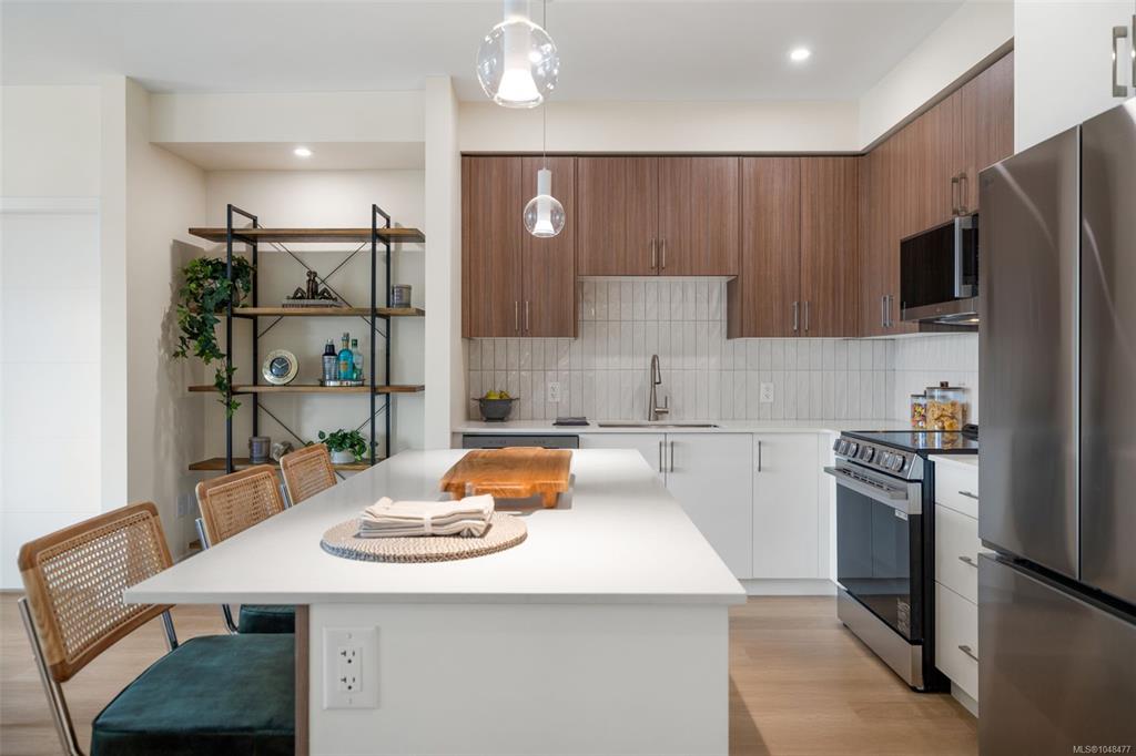 777 Station Ave, 1048477, BC,