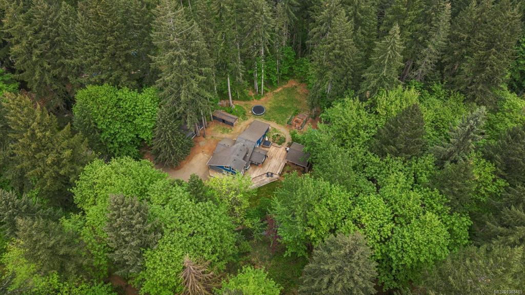 Third View of 9525 Doyle Rd, Black Creek, BC, V9J 1E7